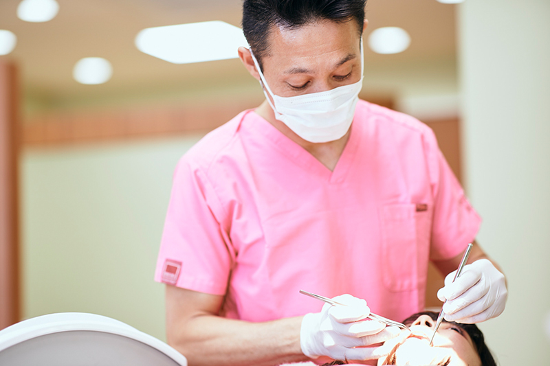 大学病院口腔外科、病理学にて修得した専門的技術と知識による診断、治療。